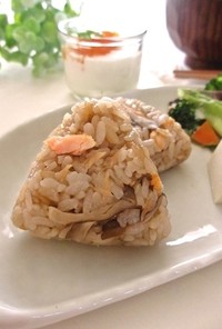 舞茸と鮭の炊き込みご飯…