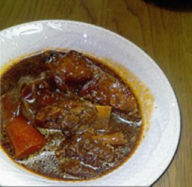 焼いてから煮込む! うまい! スペアリブ (仕込みしだいで 激辛 も可)