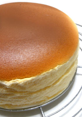 手軽に簡単。ある材料でスフレチーズケーキ