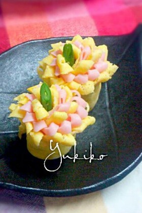 お弁当に☆薄焼き卵とハムのお花❀