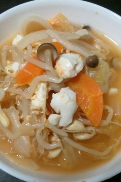 簡単！豆もやしのキムチ風味スープの写真