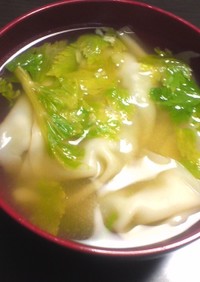 市販餃子とセロリの葉で中華スープ