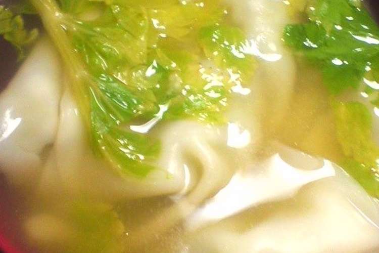 市販餃子とセロリの葉で中華スープ レシピ 作り方 By 深瑠ちゃん クックパッド 簡単おいしいみんなのレシピが360万品