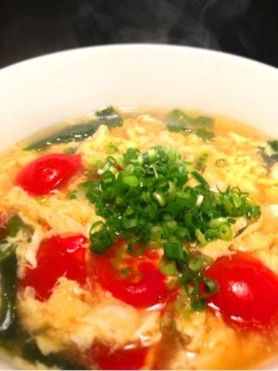 【簡単】トマト入り！ワカメ玉子スープの写真
