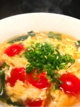 【簡単】トマト入り！ワカメ玉子スープの画像