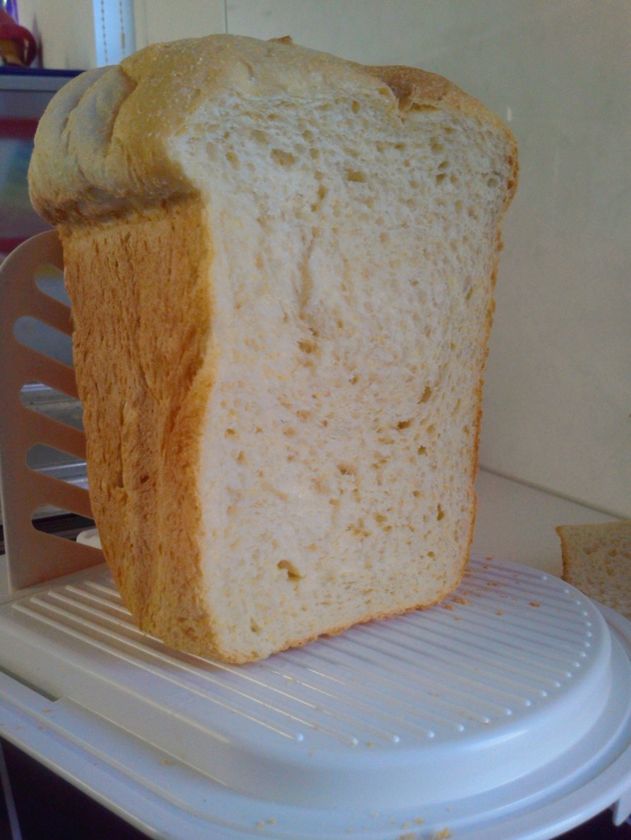 コーンミールでつぶうまっ♪米粉入りパンの画像