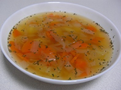 コンソメ野菜スープの写真
