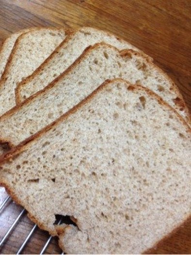 糖質オフ　大豆粉ふすま粉MIX食パンの写真