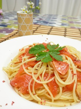 サーモンマリネのパスタ