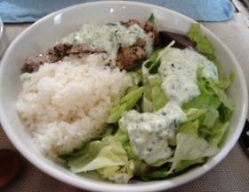 ギリシャ料理のスプラギ風グリル