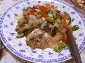 イワシとカラフル野菜のピリ辛炒め