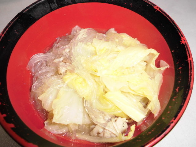白菜と豚の春雨スープの画像