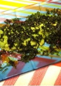 バラ海苔のアボカドサラダ。