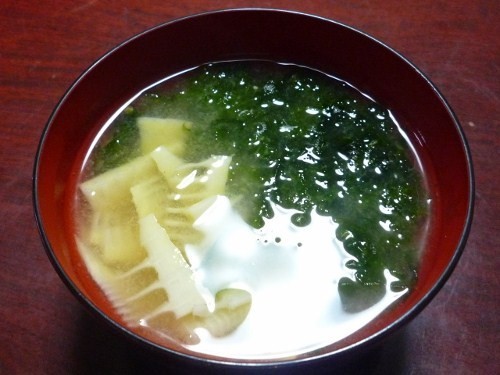 淡竹（はちく）とあおさの味噌汁の画像