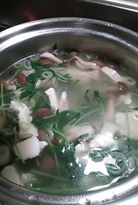 豆苗と豆腐としめじのスープ