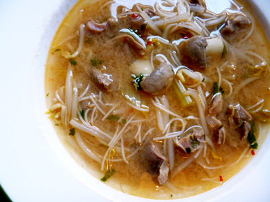 砂肝のトムヤンクン風スープの写真