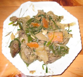 焼き肉のタレで簡単!ニラレバ炒め。