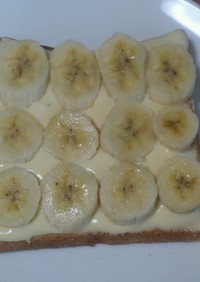 バナナカスタードトースト