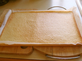 英語でロールケーキ生地!