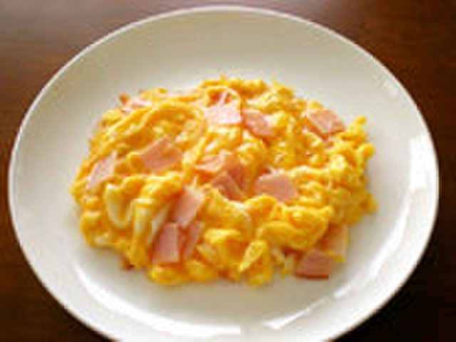 簡単 ハム入りスクランブルエッグ レシピ 作り方 By ごまプリンm クックパッド 簡単おいしいみんなのレシピが373万品