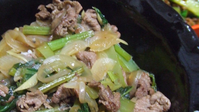 めんつゆで 簡単野菜たっぷり牛丼 レシピ 作り方 By しおかつを クックパッド 簡単おいしいみんなのレシピが354万品
