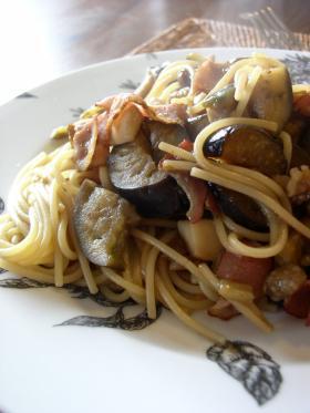 茄子とベーコンのバター醤油パスタ