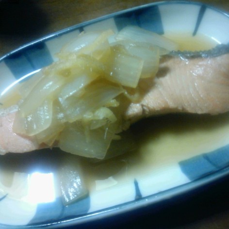 鮭と玉ねぎの生姜煮☆