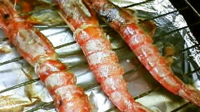 有頭エビの簡単塩焼き １本９８円ぐらい レシピ 作り方 By 信子さん クックパッド 簡単おいしいみんなのレシピが359万品