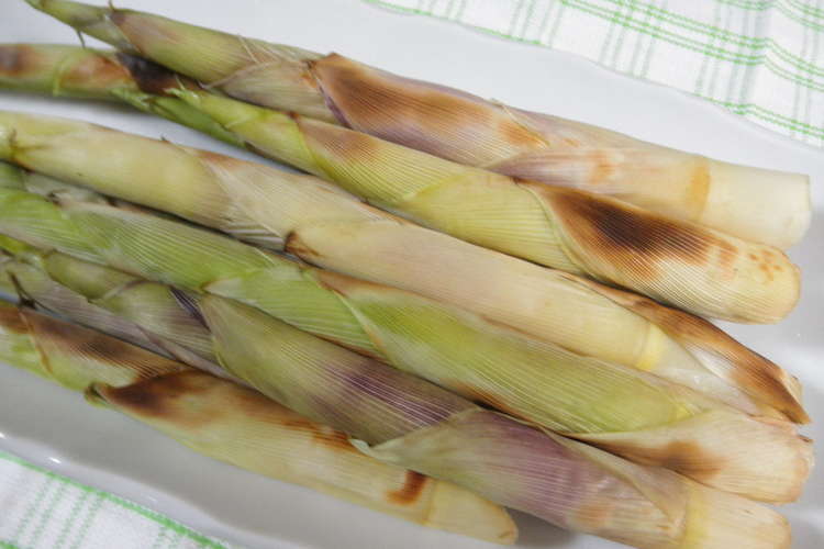 笹竹の丸焼き レシピ 作り方 By 庭のあさがお クックパッド 簡単おいしいみんなのレシピが357万品