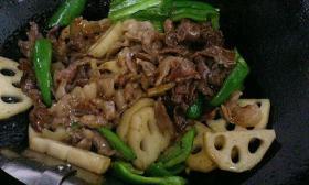 牛肉とレンコンの炒め物