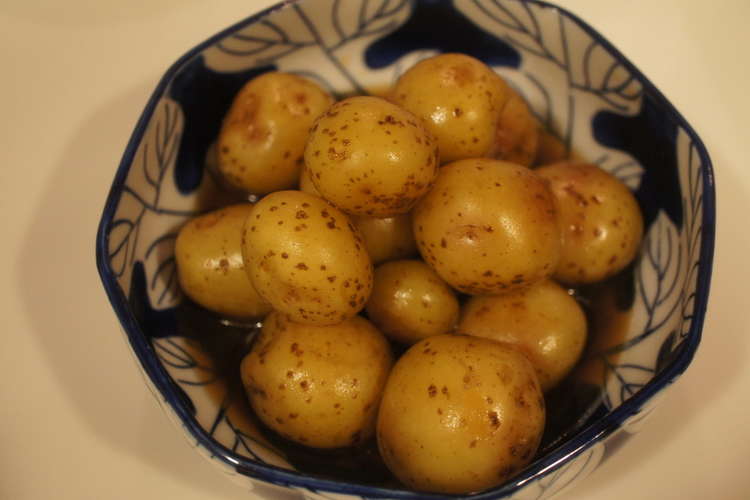 新じゃがを使って 小じゃがいもの甘辛煮 レシピ 作り方 By Ponヨメ クックパッド 簡単おいしいみんなのレシピが352万品