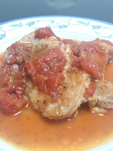絶品！大人の鶏肉のピリ辛トマト煮の写真