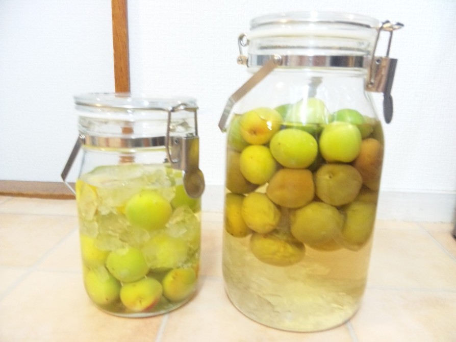 ハービーソーセージ、リンゴ、サワー種の詰め物のレシピ