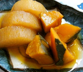 かぼちゃと大根の煮物