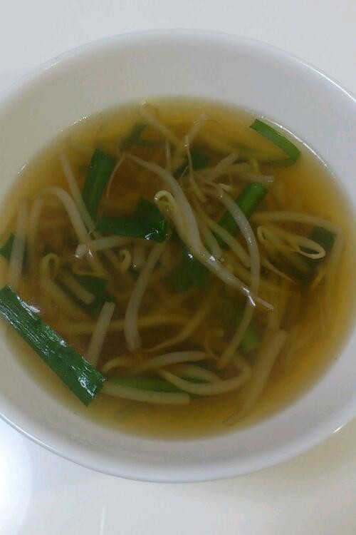 簡単！ にらともやしの中華スープの画像