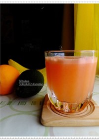 グレープフルーツ・パイナップルジュース