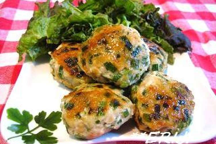 鶏ひき肉deにらたっぷりつくね レシピ 作り方 By えりじ９７ クックパッド 簡単おいしいみんなのレシピが353万品