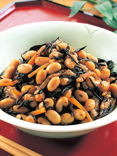 大豆とひじきの煮物の写真