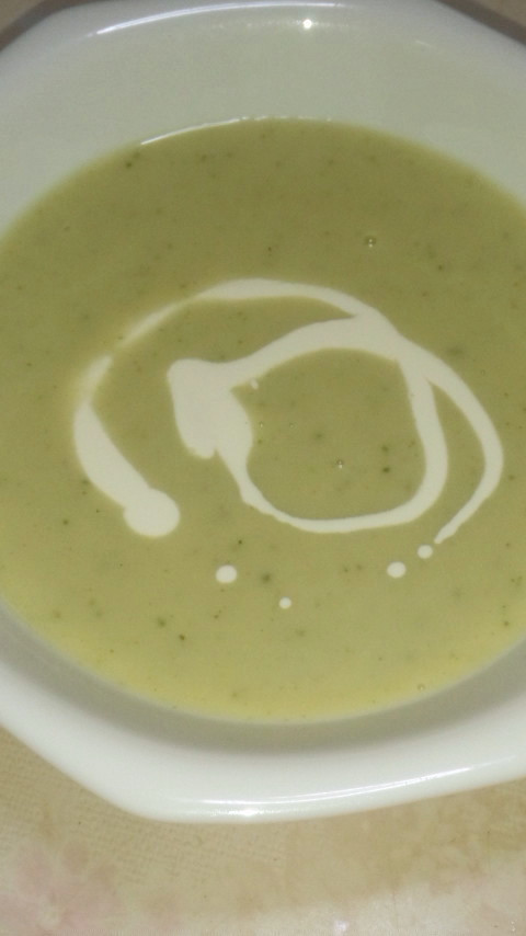 胡瓜とじゃが芋の冷製スープ・ビシソワーズの画像