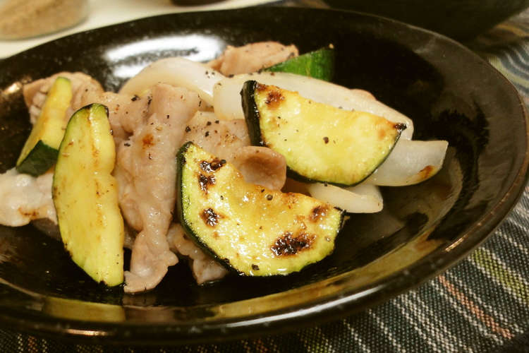 簡単 ズッキーニと豚肉の塩炒め レシピ 作り方 By ゆうゆう0221 クックパッド