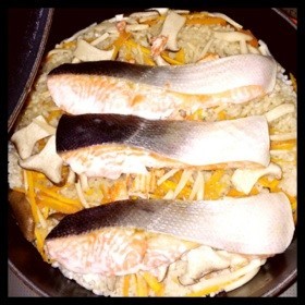 鮭の炊き込みご飯の画像