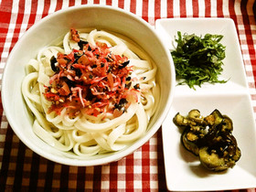 簡単☆梅ちりめんで冷やしうどん