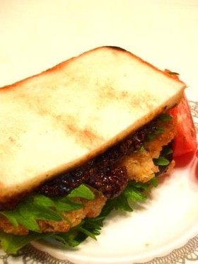 味噌カツとトロトロなすのホットサンド