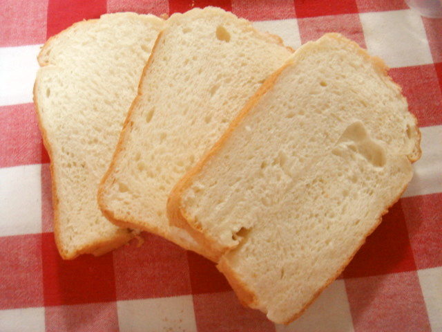 アーモンドプードル入り食パンの画像