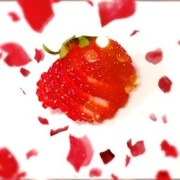 いちごの飾り切りの写真
