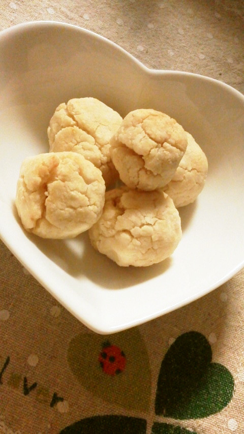 材料４つ★生おからの米粉ドーナツクッキーの画像