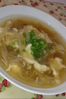 簡単!!大人気とろとろ卵中華もやしスープ