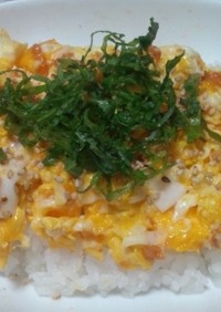 簡単☆鮭フレークの卵とじ丼