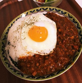 トマト缶で絶品!キーマカレー☆写真付き