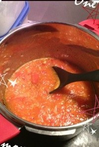 生トマトで作るトマトソース